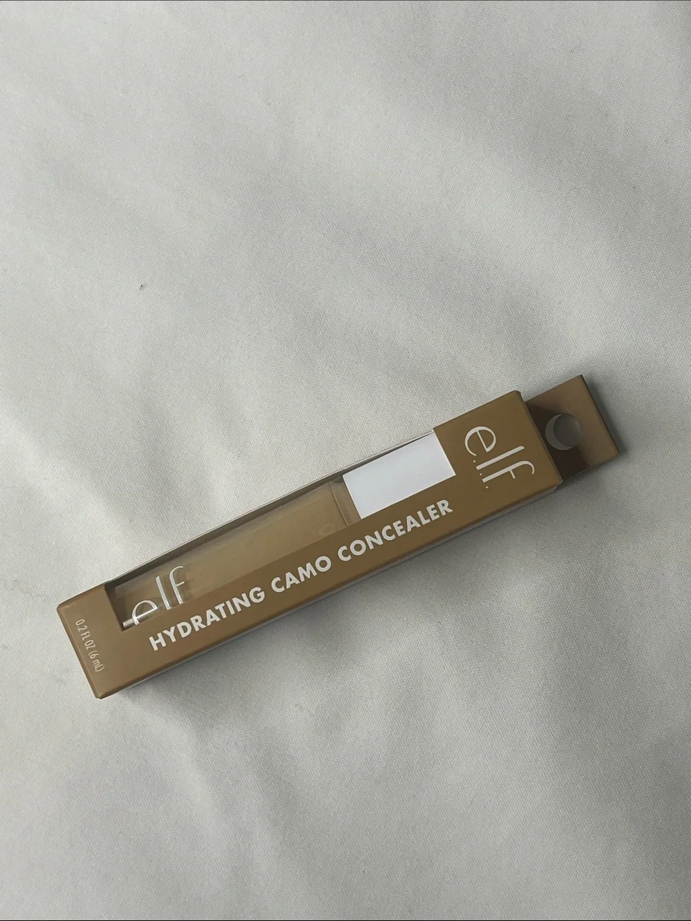 elf Hydrating Camo Concealer in Light Beige Full Coverage Satin Finish